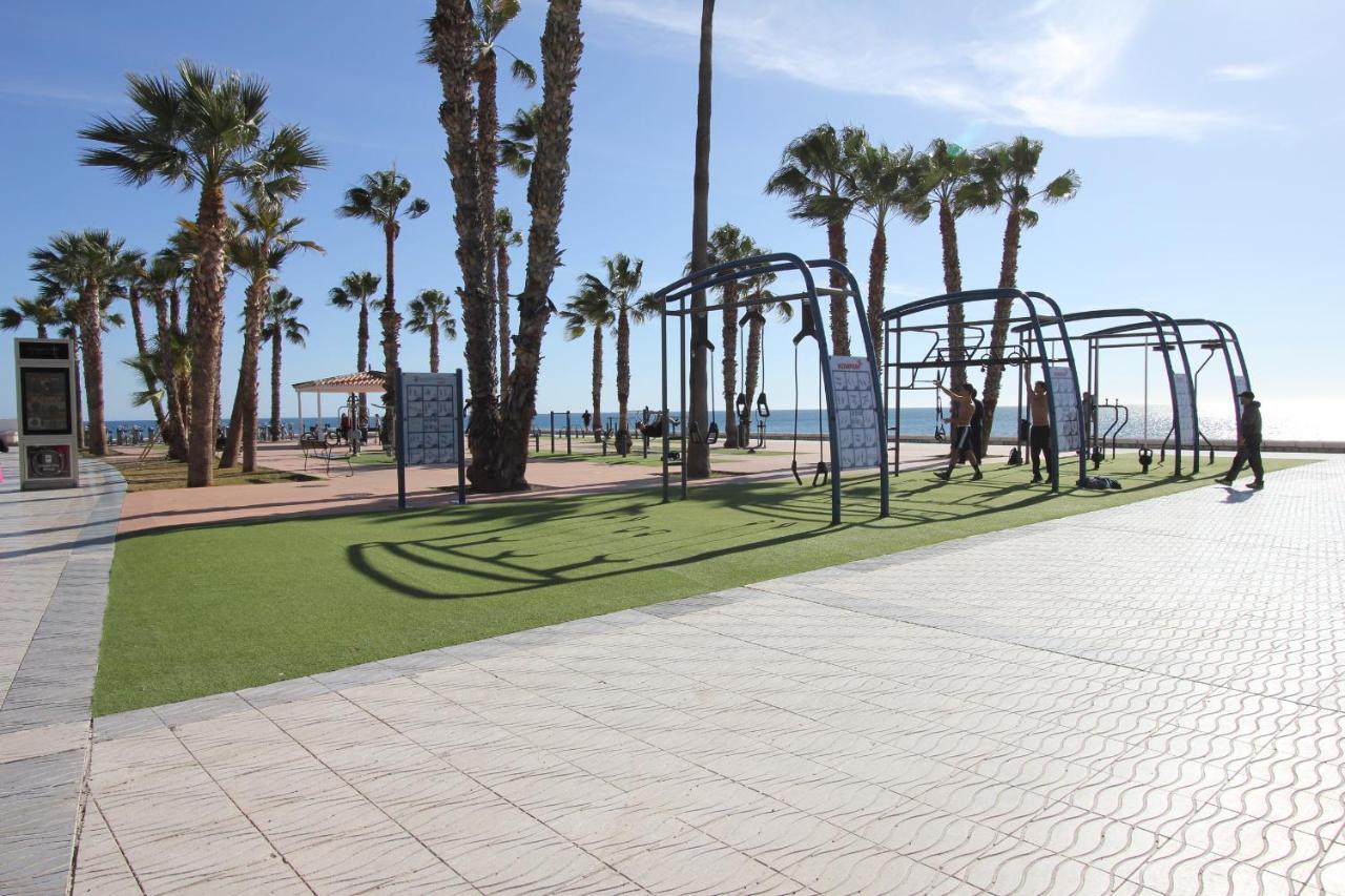 Apartamento Frente Al Mar Малага Экстерьер фото